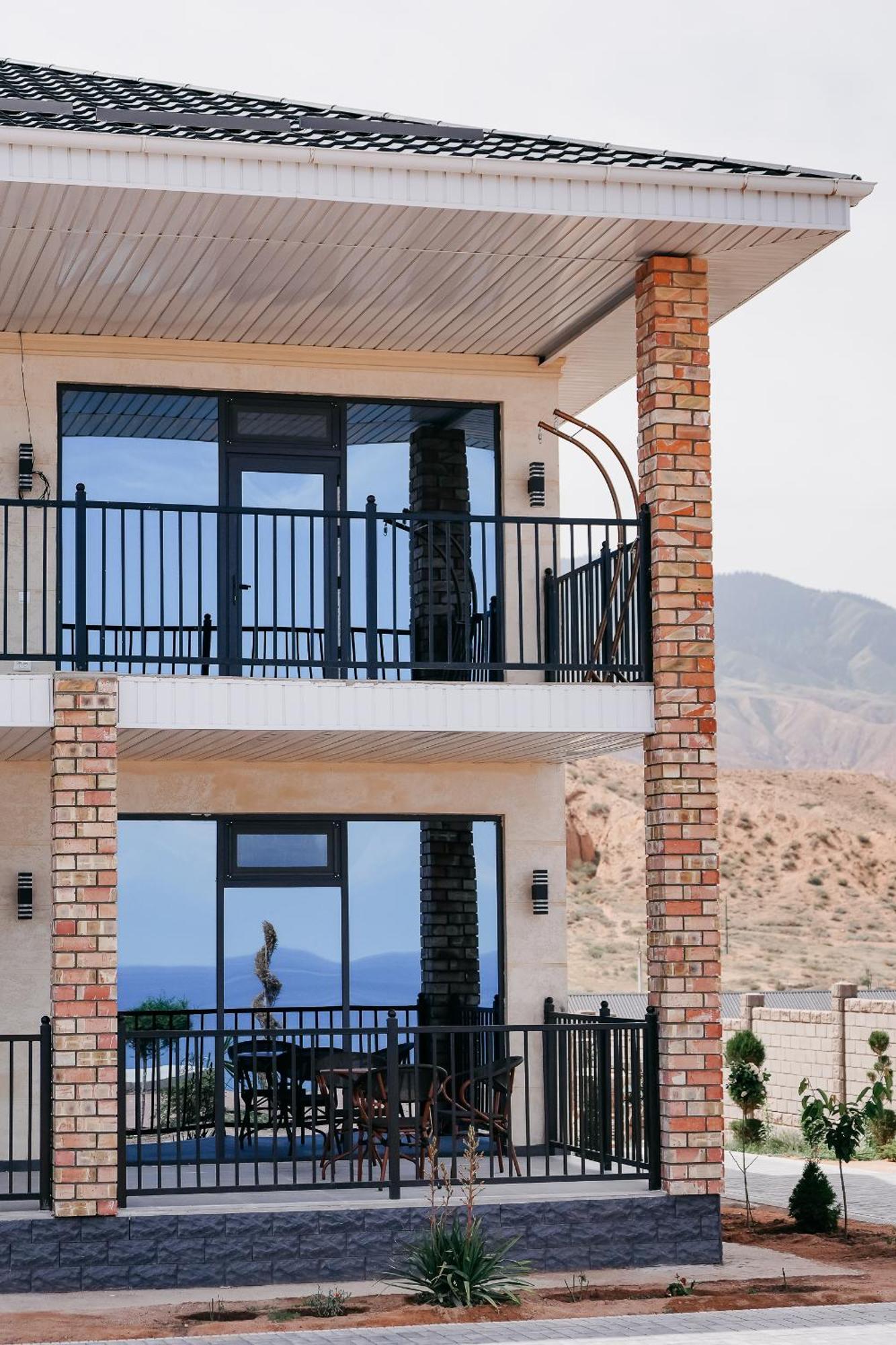 Hotel Utes Kaji-Say Εξωτερικό φωτογραφία